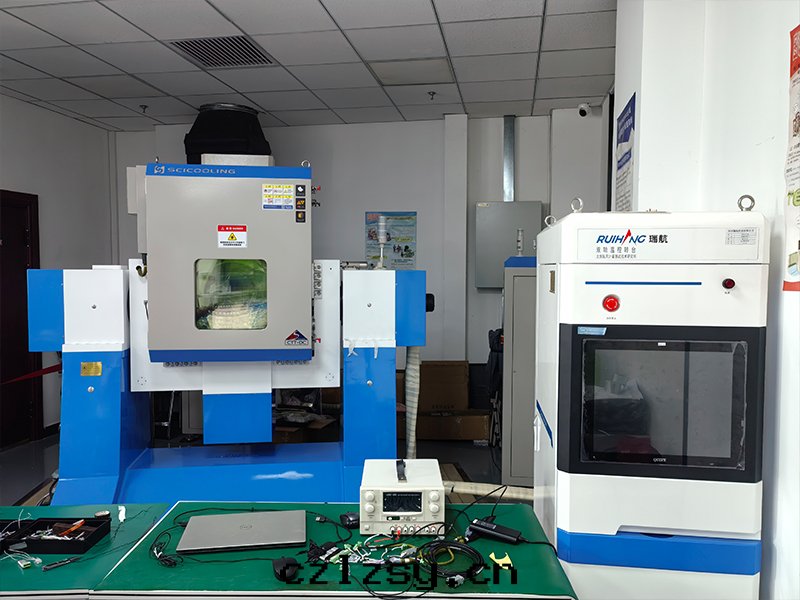 双(shuāng)軸温(wēn)控轉(zhuǎn)台(tái)