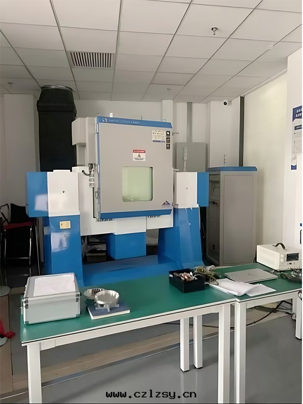 双(shuāng)軸高(gāo)低(dī)温(wēn)轉(zhuǎn)台(tái)測試組 3.jpg 双(shuāng)軸高(gāo)低(dī)温(wēn)轉(zhuǎn)台(tái)測試組 3.jpg