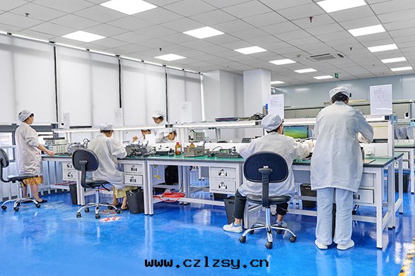 生(shēng)産車間(jiān)實(shí)拍